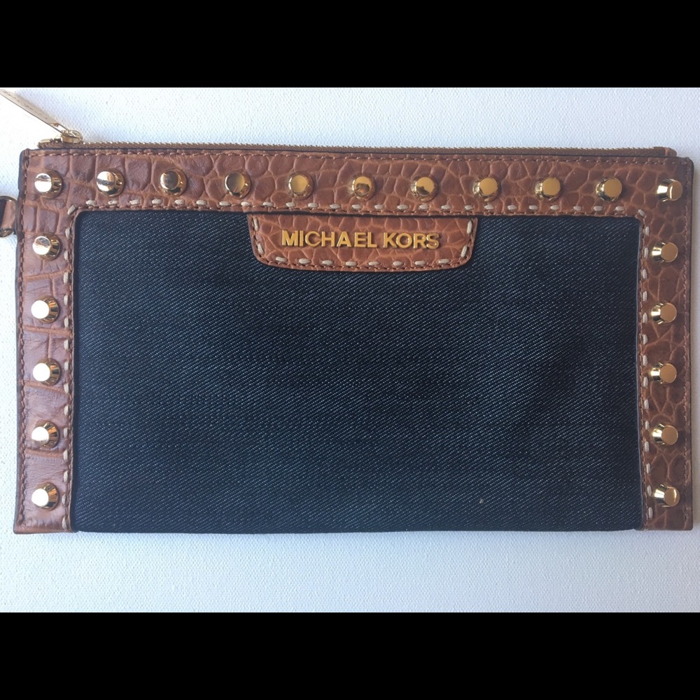 NWT! - Michael Kors Selma Large Wristlet